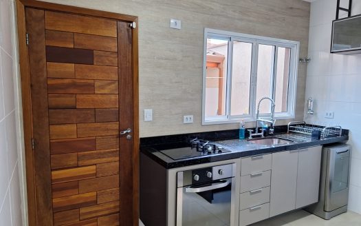 Lindo sobrado à venda no Jardim Regina