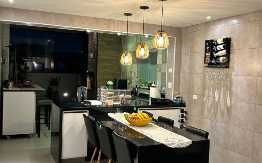 Casa dupla à venda por R$ 680.000,00