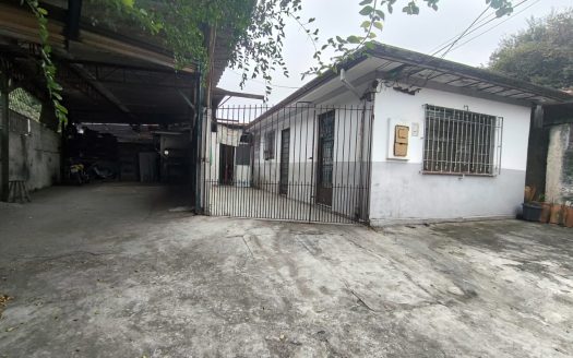 Investimento – Terreno de esquina 10 x 20, ideal para comércio, próximo de estação de trem