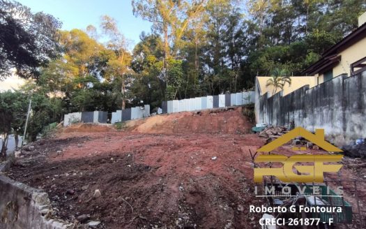 Alto padrão – Terreno de esquina à venda – 722 m2 !!!