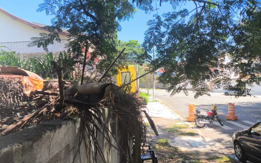 Alto padrão – Terreno à venda – 430 m2