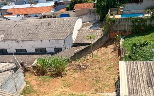 Investimento – Terreno de 520 m2 (10×52), com casas, na Vila Clarice – próximo da estação de trem