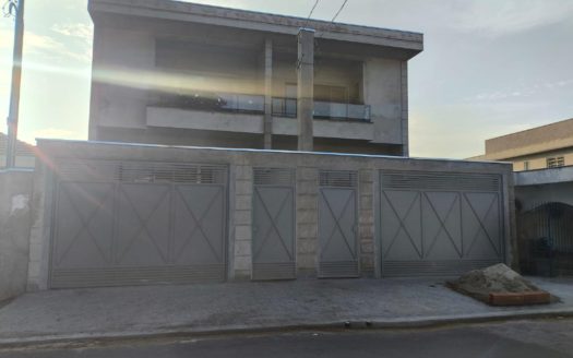 Sobrado novo à venda no Parque São Domingos