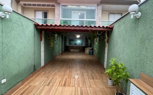 Sobrado à venda no Parque São Domingos (Gleba 1)
