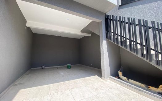 Sobrado novo à venda no Jaraguá