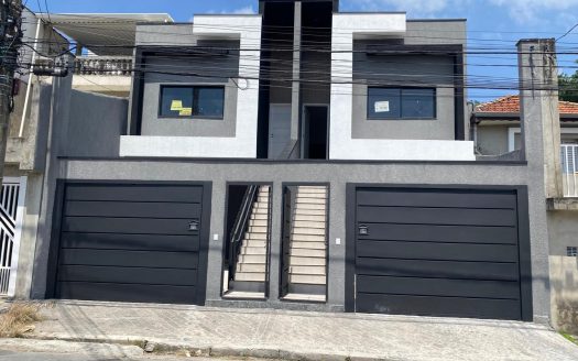 Sobrado novo à venda no Jaraguá