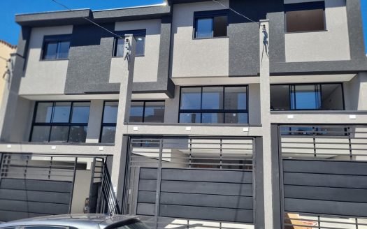 Sobrado novo à venda na Vila Bonilha – 3 dorms, 2 vagas – R$ 830.000,00