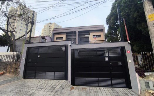 Sobrado novo à venda no Parque Maria Domitila R$ 710.000,00